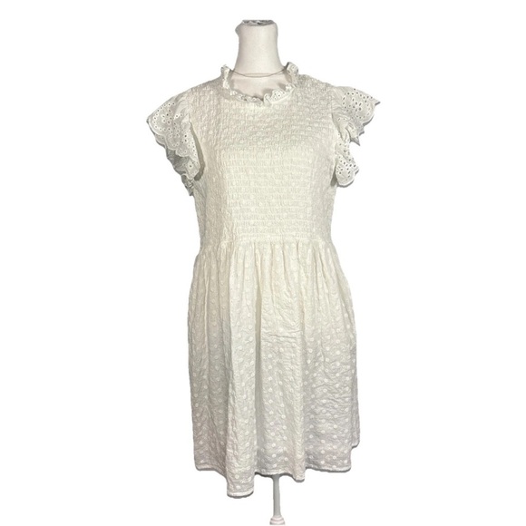 Time and Tru Womens Ruffle Eyelet Dress with Flutter Sleeves Vivid White Size XL - Picture 3 of 11